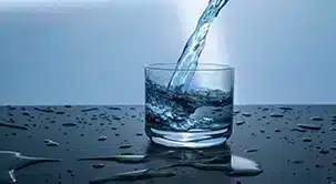 vaso agua con osmosis